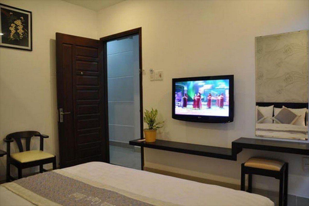 Manh Cuong Hotel Дананг Экстерьер фото