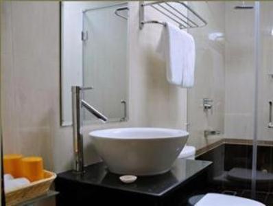 Manh Cuong Hotel Дананг Экстерьер фото